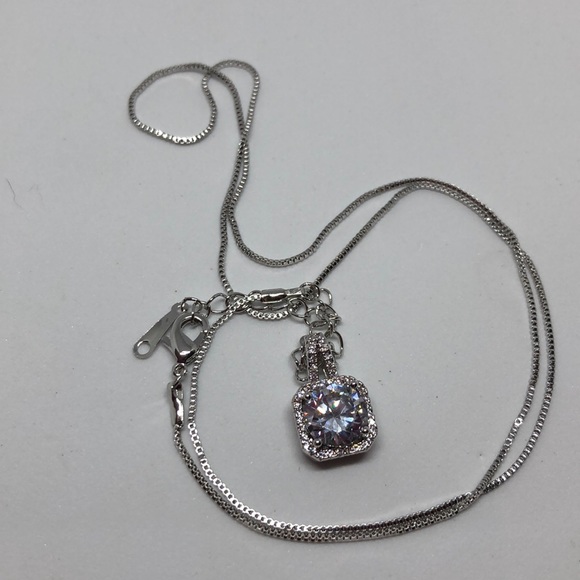 Elegant , 10K F, Silver CZ, 22 inch necklace - NEW - Picture 8 of 8